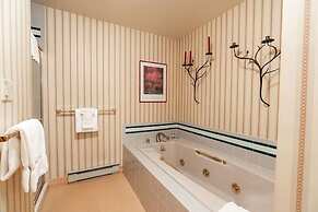 Beaver Creek Resort CO - Townsend Place & Strawberry Park Condos