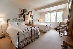 Beaver Creek Resort CO - Townsend Place & Strawberry Park Condos