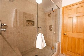 Beaver Creek Resort CO - Townsend Place & Strawberry Park Condos