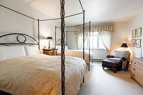 Beaver Creek Resort CO - Townsend Place & Strawberry Park Condos