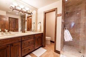 Beaver Creek Resort CO - Townsend Place & Strawberry Park Condos