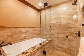 Beaver Creek Resort CO - Townsend Place & Strawberry Park Condos