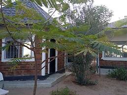 Naap Hotel & Guest House