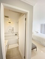 Loewy's Home Jakarta