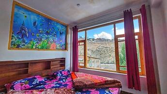 Holiday Inn Guest House