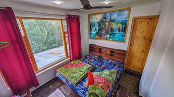 Holiday Inn Guest House