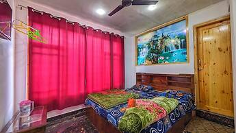 Holiday Inn Guest House