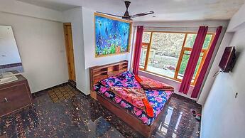 Holiday Inn Guest House