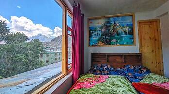 Holiday Inn Guest House