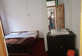 Holiday Inn Guest House