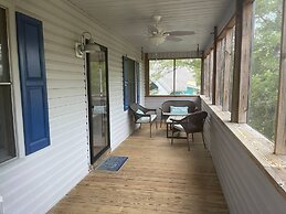 Oak Island 4BR Retreat