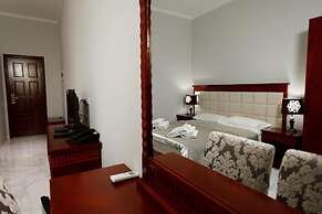 GIOWINE Hotel&Restaurant