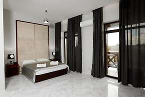 GIOWINE Hotel&Restaurant