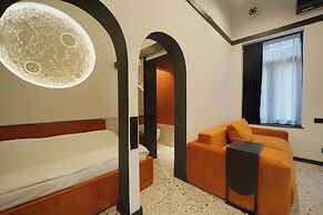 JAIS Home-Moon Apartment-Old Town/ Muzeului Square