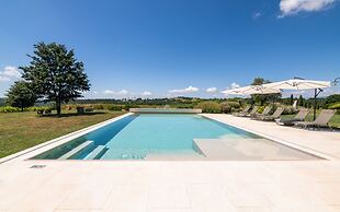 Luxury Farmhouse in Umbria-podere Montecani