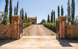 Luxury Farmhouse in Umbria-podere Montecani