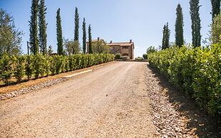 Luxury Farmhouse in Umbria-podere Montecani