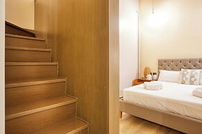 JOIVY Stylish Central Maisonette