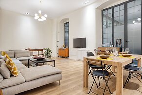 JOIVY Stylish Central Maisonette