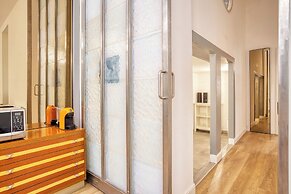 JOIVY Stylish Central Maisonette