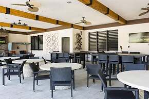 Solterra Resort!! Spacious House With Game Room, Private Pool and Movi