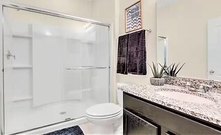 Solterra Resort!! Spacious House With Game Room, Private Pool and Movi