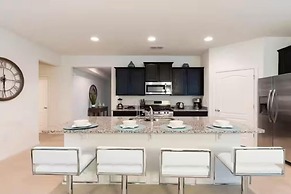 Solterra Resort!! Spacious House With Game Room, Private Pool and Movi