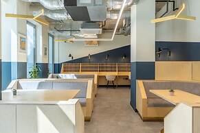 Student Only Great Court