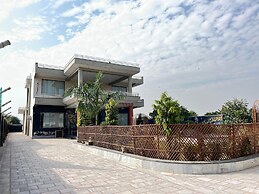 GoBravo 11- 6BHK Farm with Pool Gurgaon