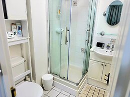 2 Bed-2 Bath-town Centre-free Parking