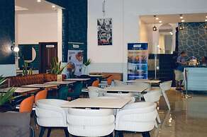 Alyusra Palm Tree Hotel