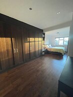 5beds10people 5minutes dr Airport Train Station