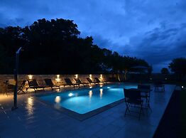 Tranquil Getaway With Shared Pool in Bale