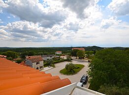 Tranquil Getaway With Shared Pool in Bale