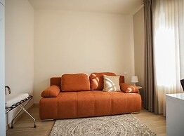 Tranquil Getaway With Shared Pool in Bale