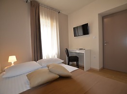 Tranquil Getaway With Shared Pool in Bale