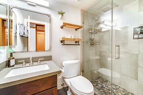 8 Mi to Lake Tahoe: Spacious Northstar Condo!