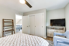 Walk to Community Beach: Coastal Carolina Condo