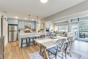 Walk to Community Beach: Coastal Carolina Condo