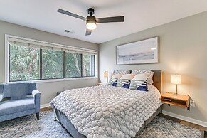 Walk to Community Beach: Coastal Carolina Condo