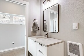 Walk to Trail: 'lookout Landing' Newly Built Home!