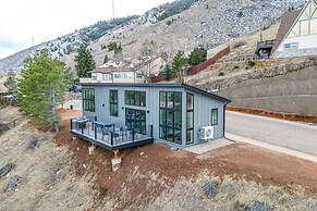Walk to Trail: 'lookout Landing' Newly Built Home!