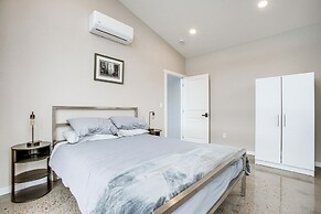 Walk to Trail: 'lookout Landing' Newly Built Home!