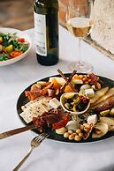 ACC Olives Hotel & Restaurant