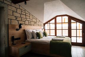 ACC Olives Hotel & Restaurant