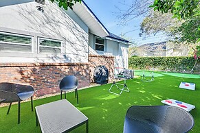 Modern Lakeland Golf Retreat w/ Putting Green