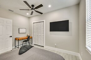 Modern Lakeland Golf Retreat w/ Putting Green