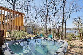 Luxury Lake Home, Amazing Views, Resort Amenities