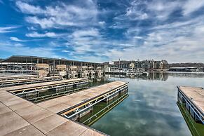 Luxury Lake Home, Amazing Views, Resort Amenities