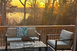 Luxury Lake Home, Amazing Views, Resort Amenities